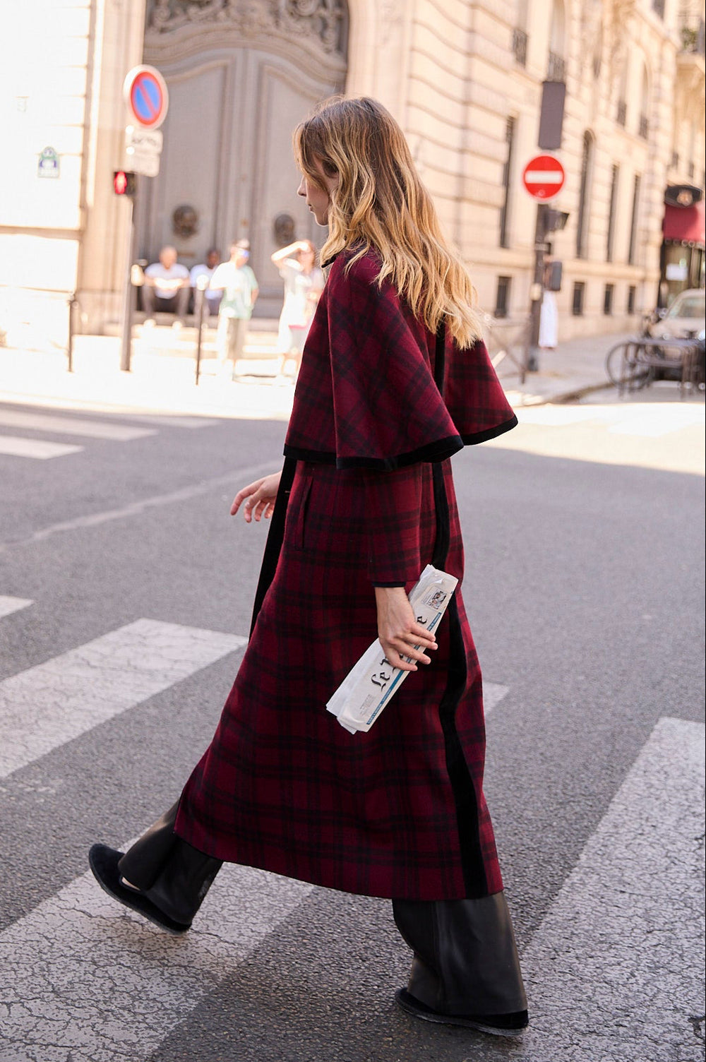 VERSAILLES CAPE