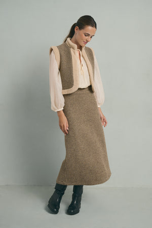 BEIGE BRISTOL VEST