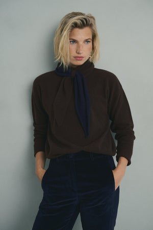 BROWN CAMBRIDGE SWEATER