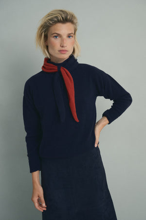 NAVY CAMBRIDGE SWEATER
