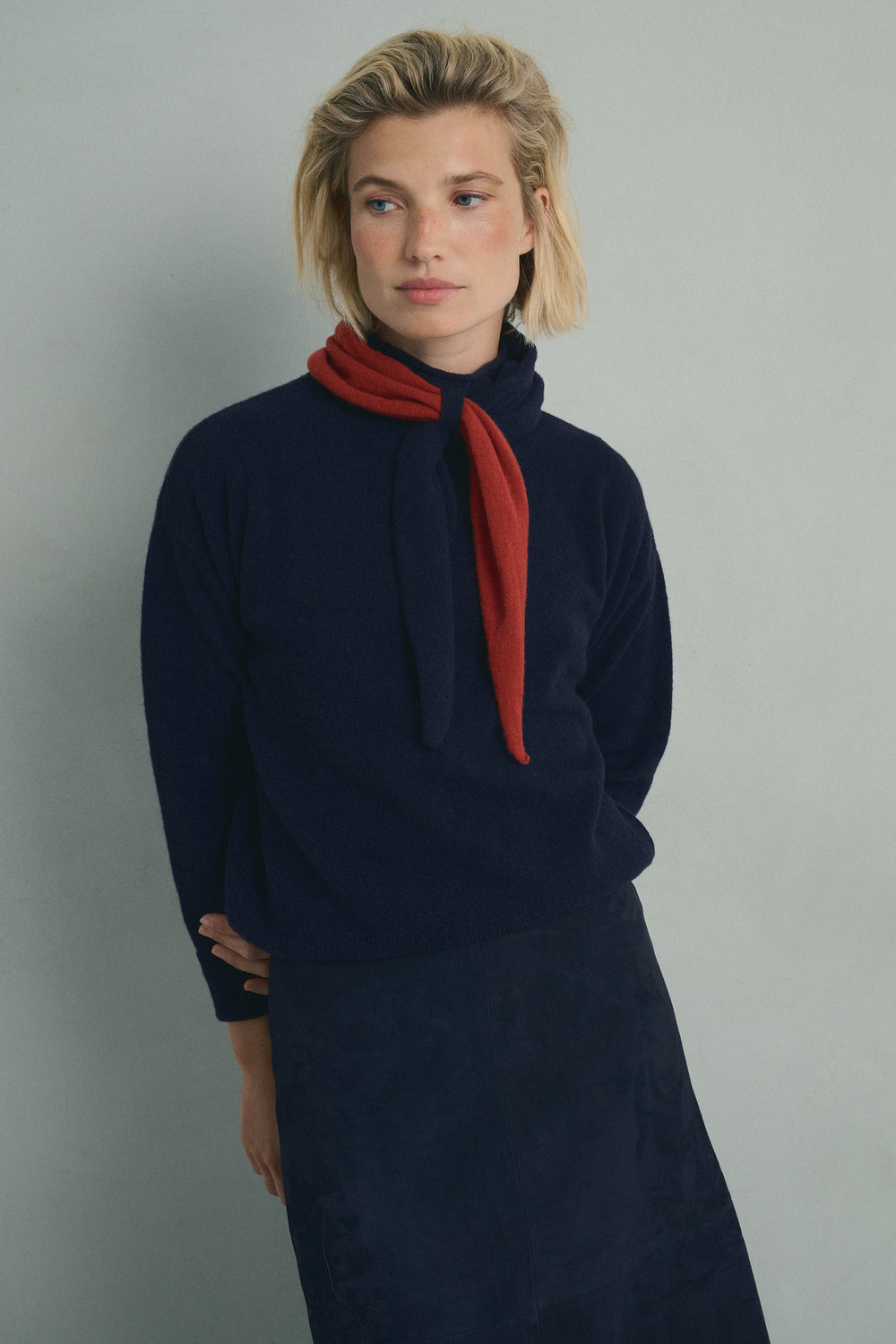 NAVY CAMBRIDGE SWEATER