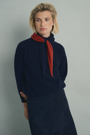 NAVY CAMBRIDGE SWEATER