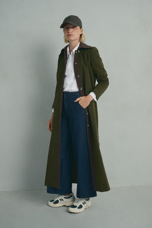 BROWN SAVILE CAPE